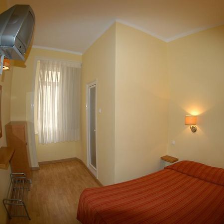 Appartamento Residencial Castromira Lisbona Esterno foto