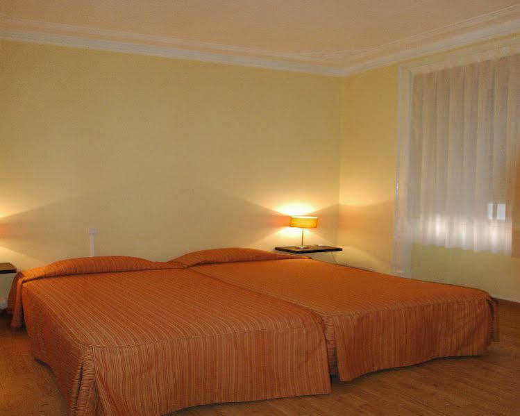 Appartamento Residencial Castromira Lisbona Esterno foto